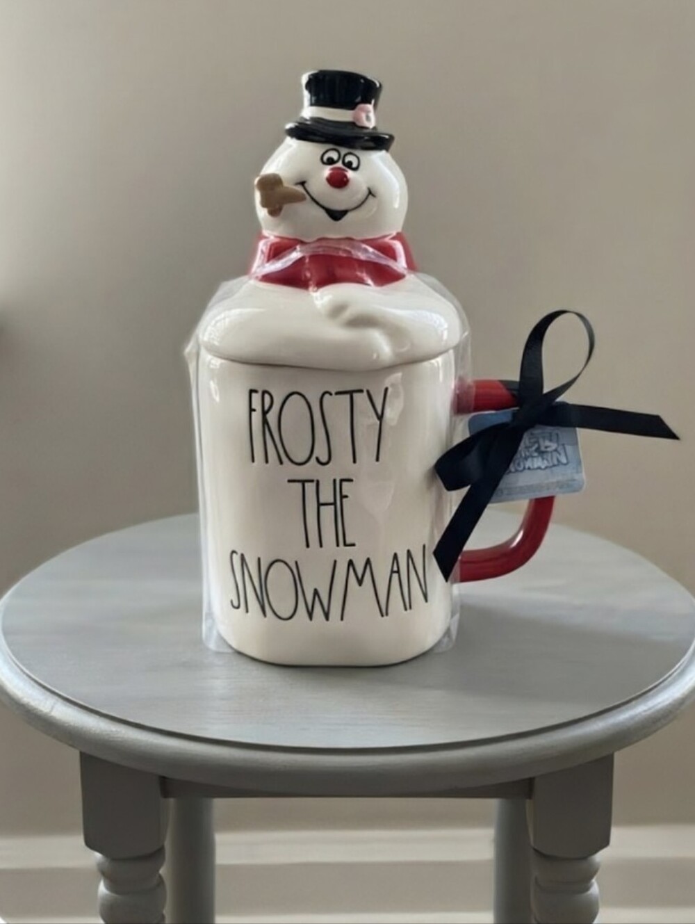 NEW Rae Dunn "FROSTY THE SNOWMAN" Mug with Topper